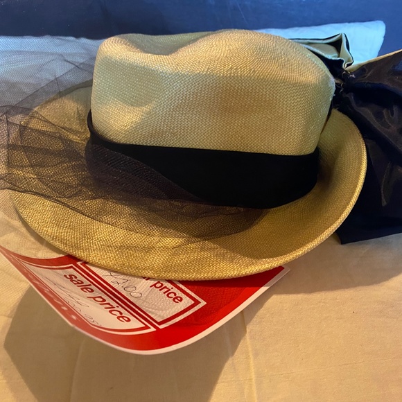 Vintage Ruth Alan Designs yellow with black netting and bow hat - Picture 4 of 5